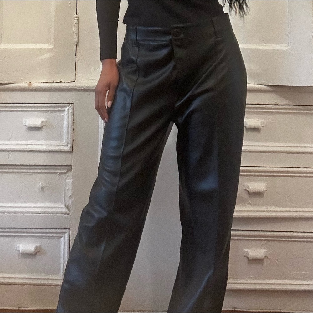 Zara Black Relaxed Trousers with Elastic Waistband